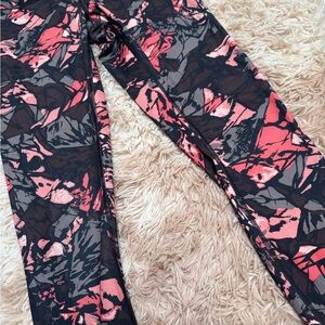 Lululemon Athletica coral and Black Abstract Leggings